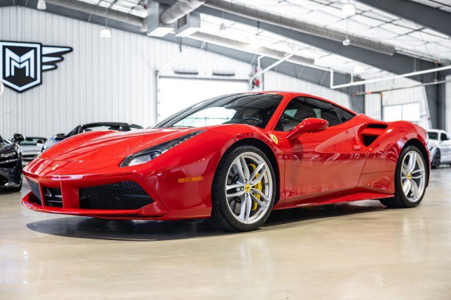 Used 2016 Ferrari 488 GTB RWD image 2