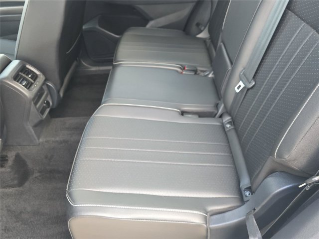 Used 2024 Volkswagen Tiguan S AWD/4WD image 13