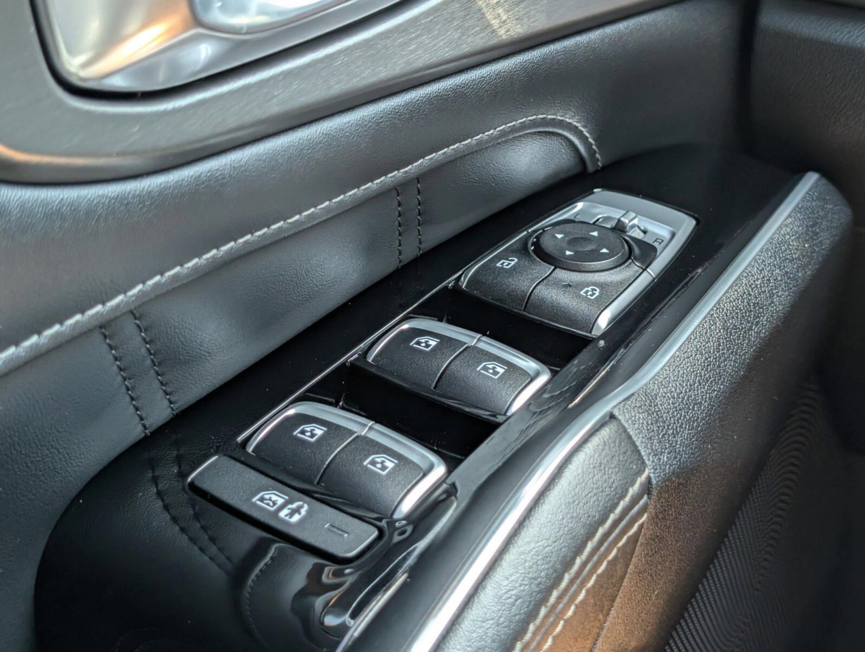 Used 2022 Kia Sorento SX image 51