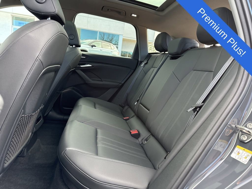 Used 2025 Audi Q6 e-tron Premium Plus w/ Premium Plus AWD/4WD image 24