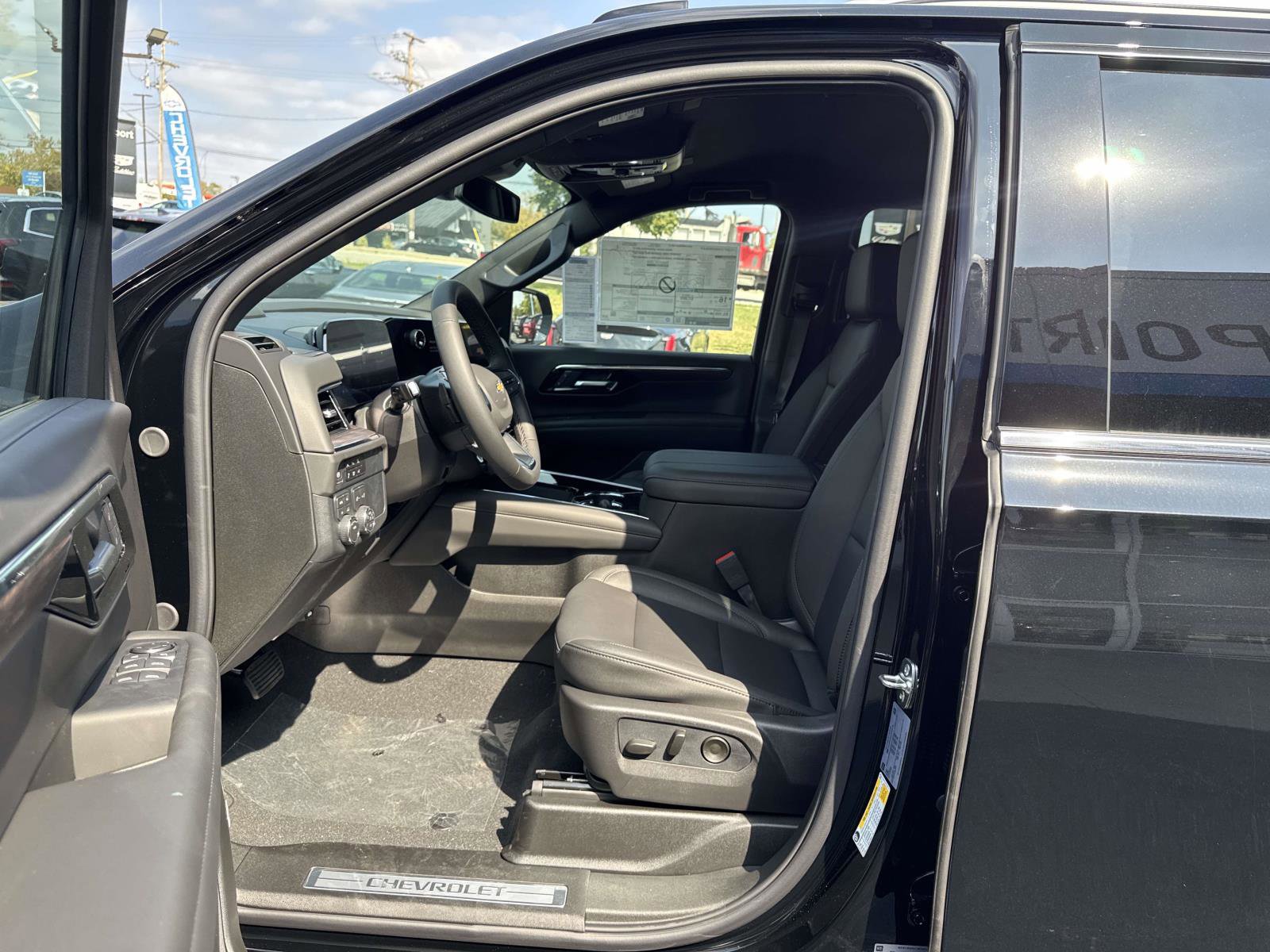 New 2026 Chevrolet Suburban LT w/ Comfort Package image 16