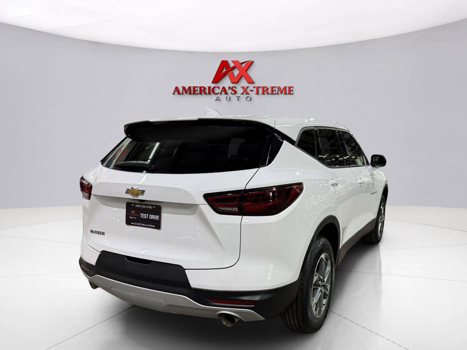 Used 2024 Chevrolet Blazer LT FWD image 8