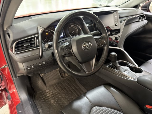 Used 2023 Toyota Camry SE FWD image 9