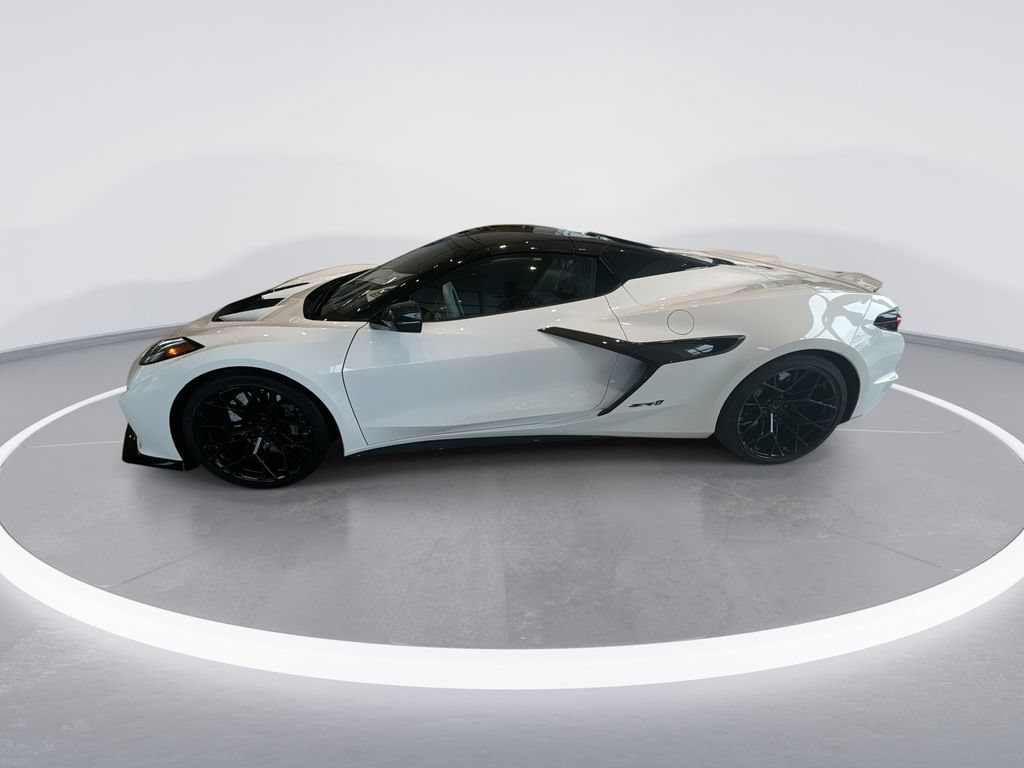 Used 2025 Chevrolet Corvette ZR1 w/ Stealth Interior Trim Package RWD image 5