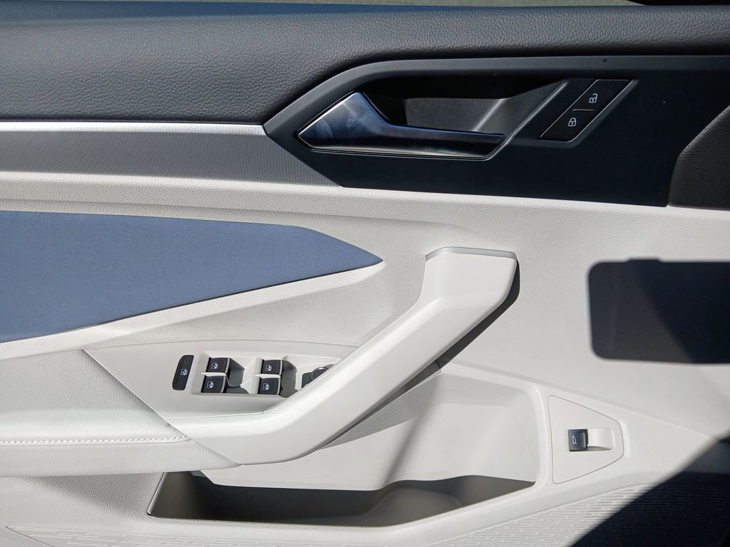 New 2026 Volkswagen Jetta SE image 11