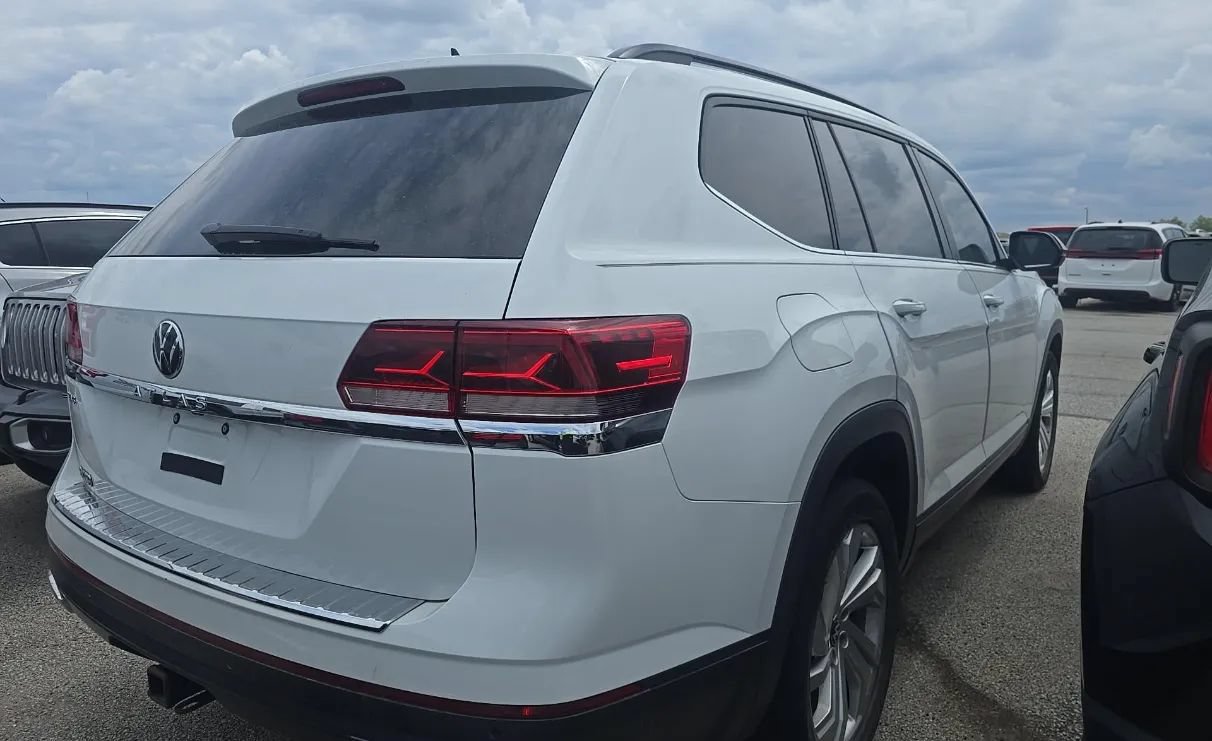 Used 2021 Volkswagen Atlas SE FWD image 3