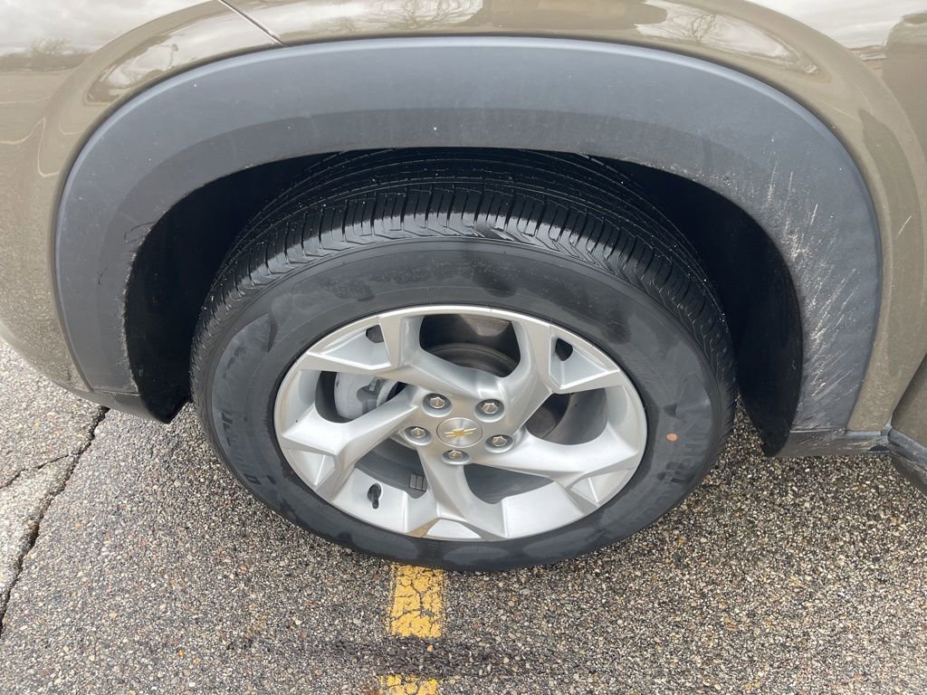 Used 2024 Chevrolet Trax LS w/ LS Convenience Package image 23