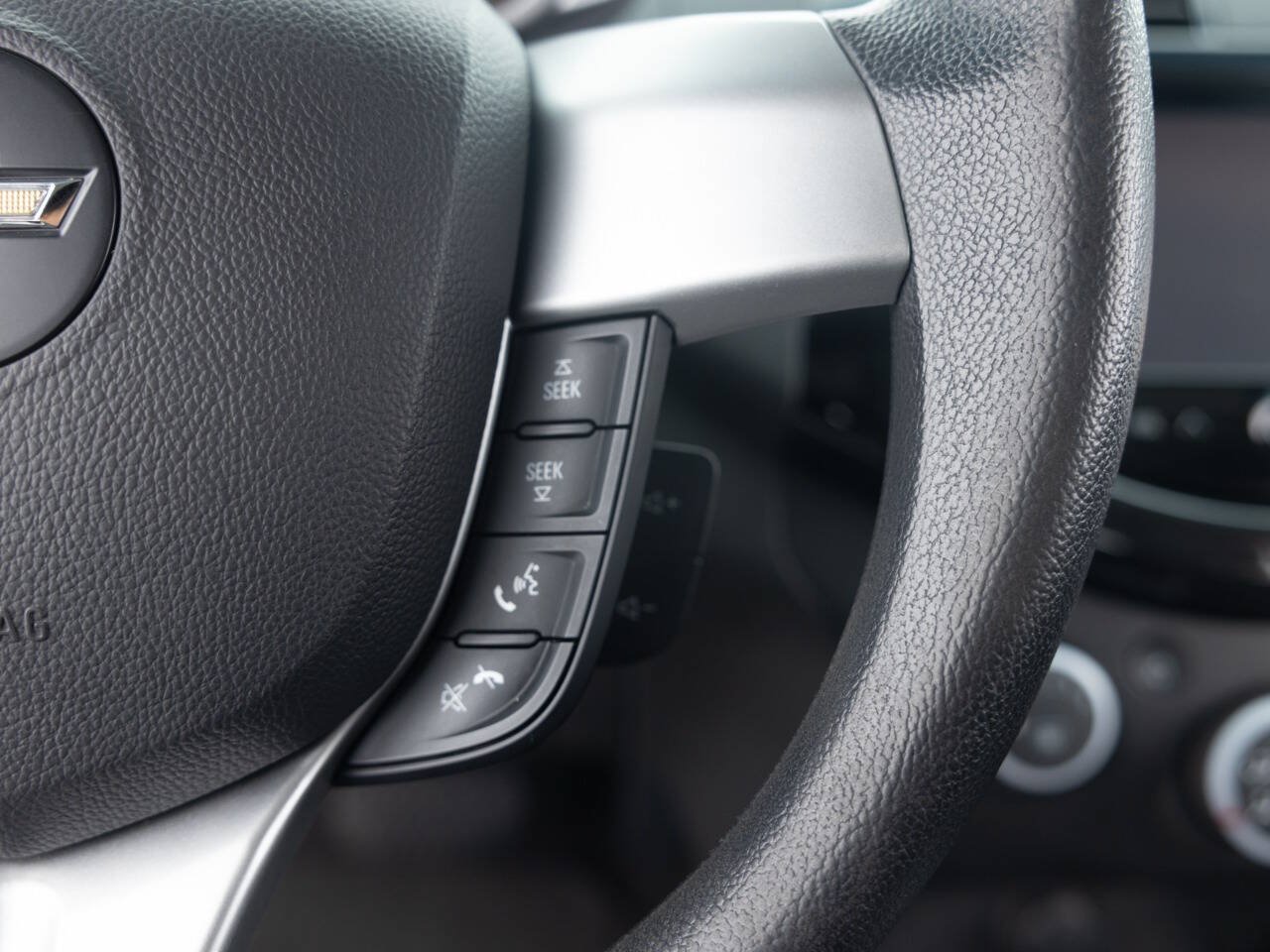Used 2015 Chevrolet Spark LT FWD image 37