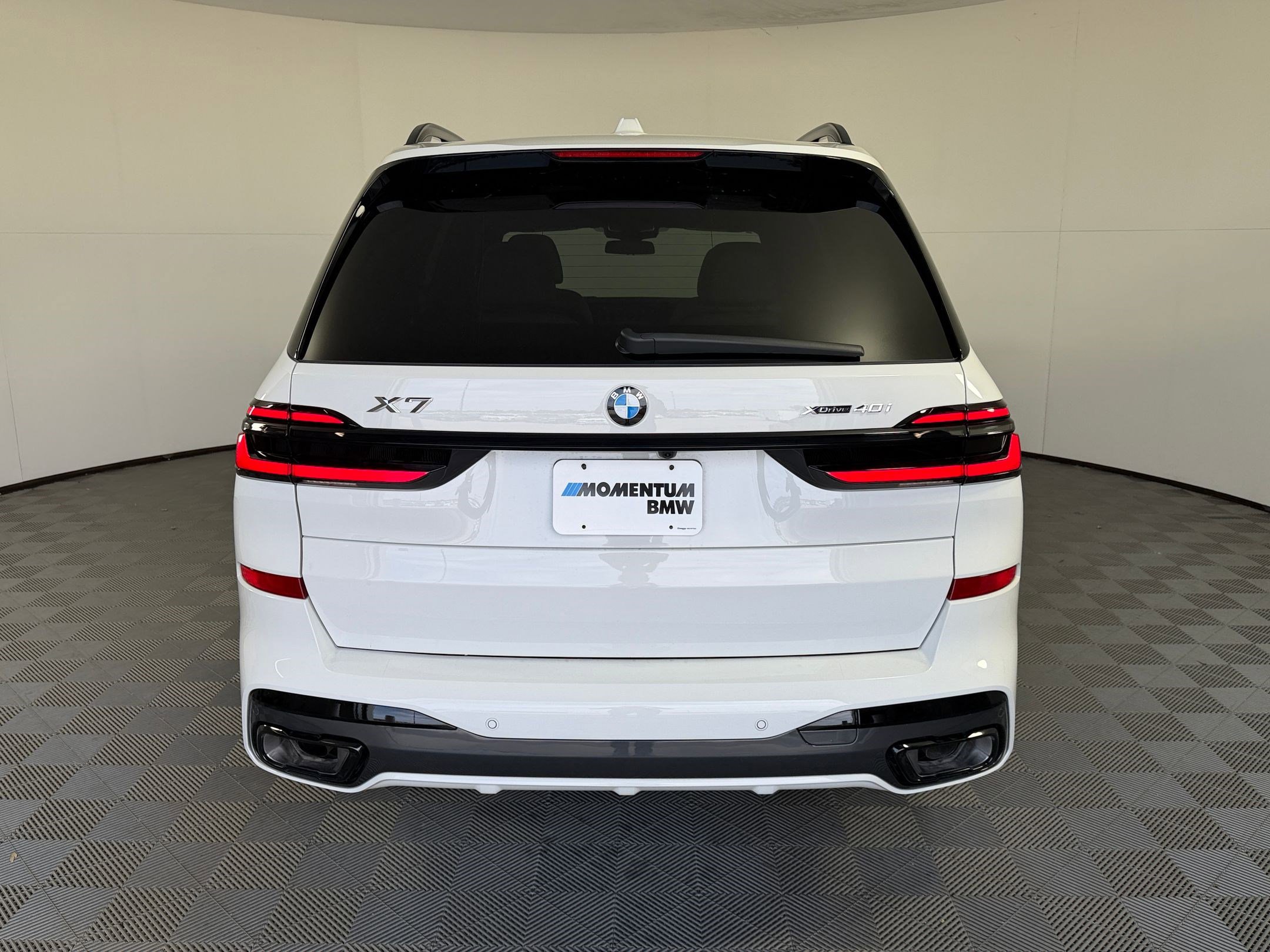 Used 2026 BMW X7 xDrive40i w/ M Sport Package image 10