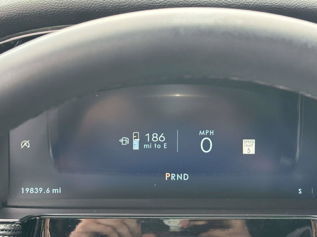 Used 2024 Lincoln Corsair AWD image 16