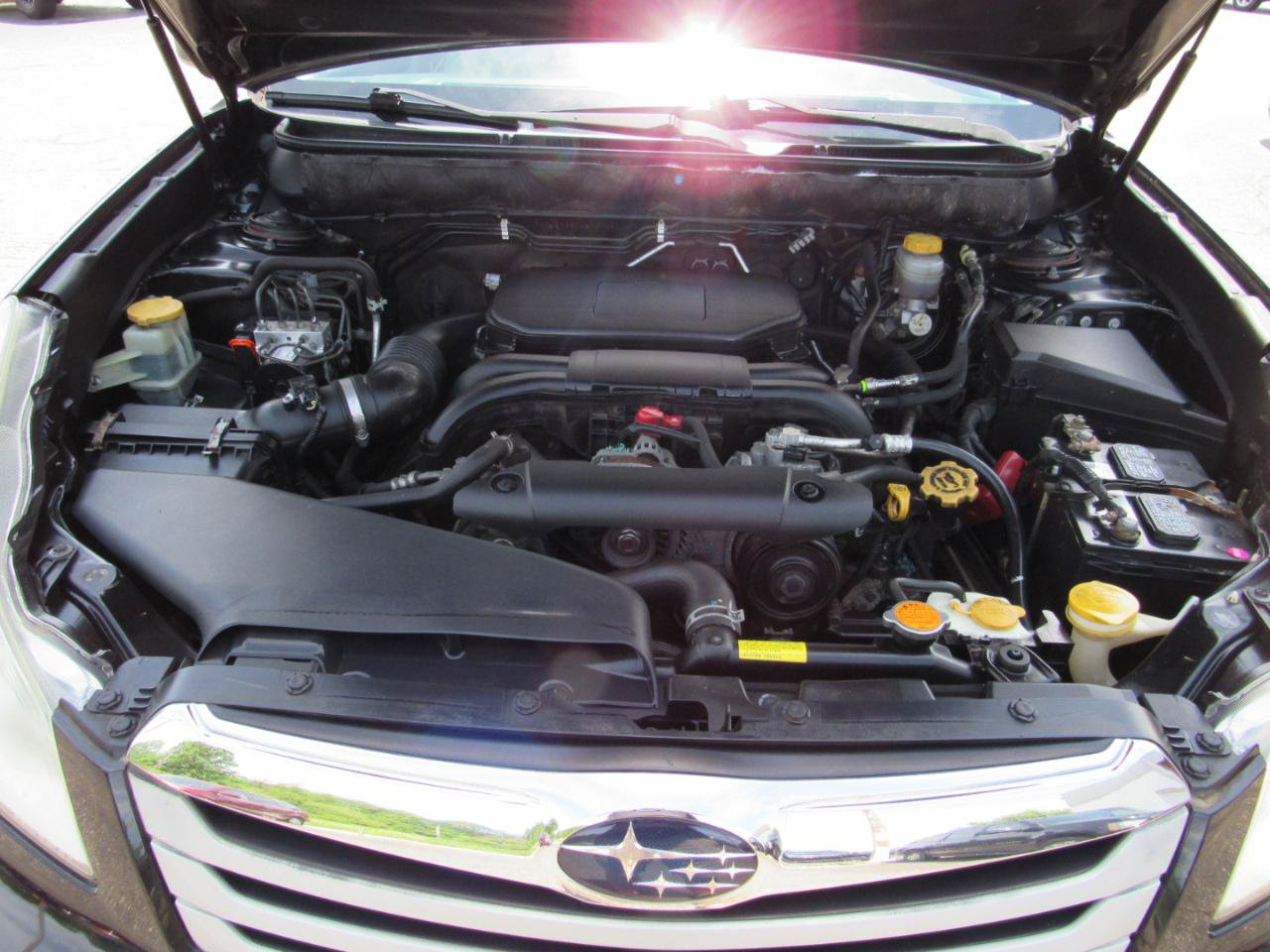 Used 2011 Subaru Outback 2.5i Premium AWD/4WD image 13