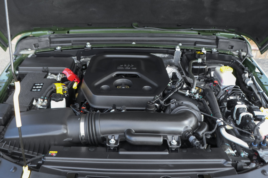 Used 2024 Jeep Wrangler Sport AWD/4WD image 13
