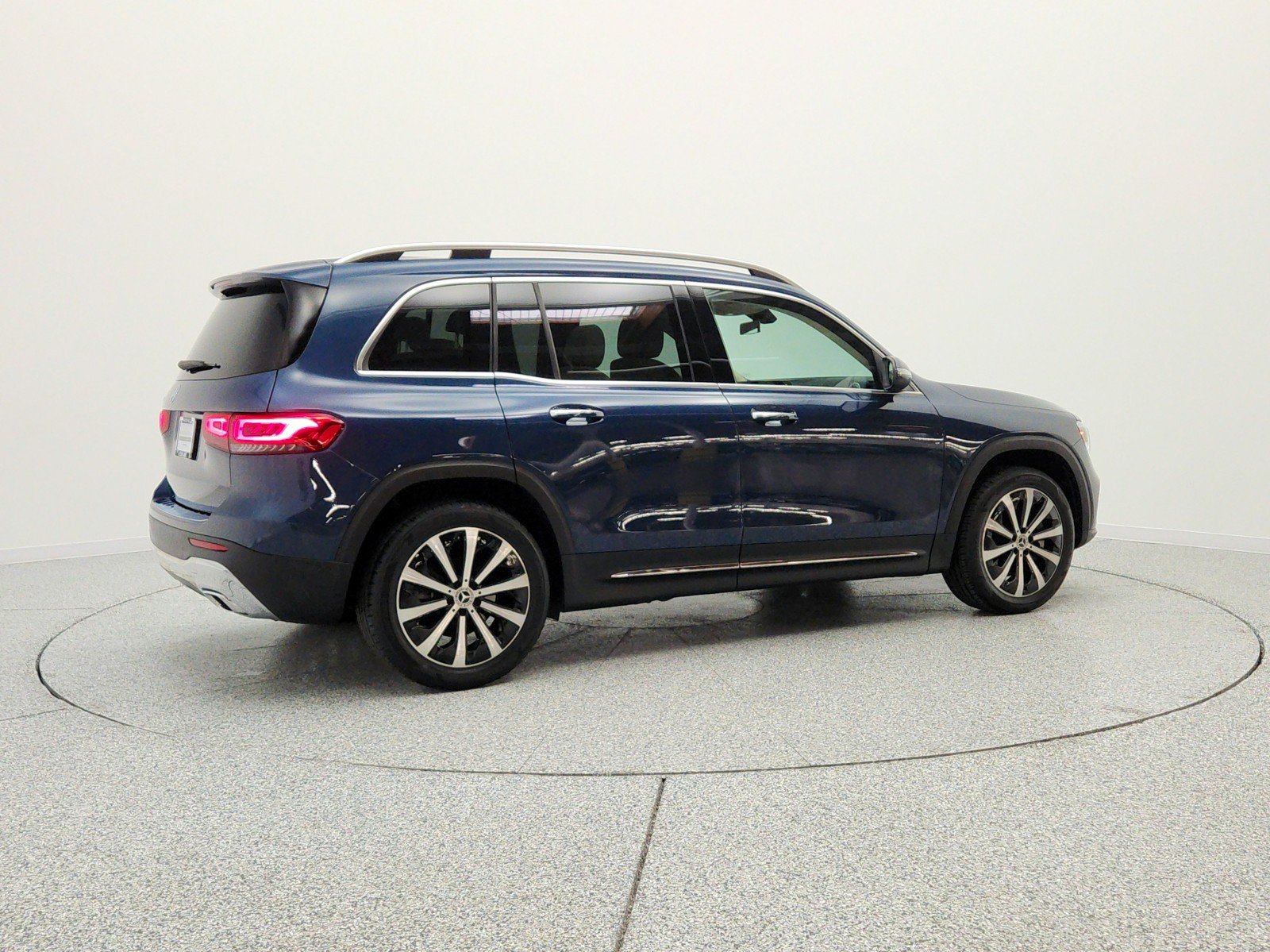 Used 2022 Mercedes-Benz GLB 250 image 5
