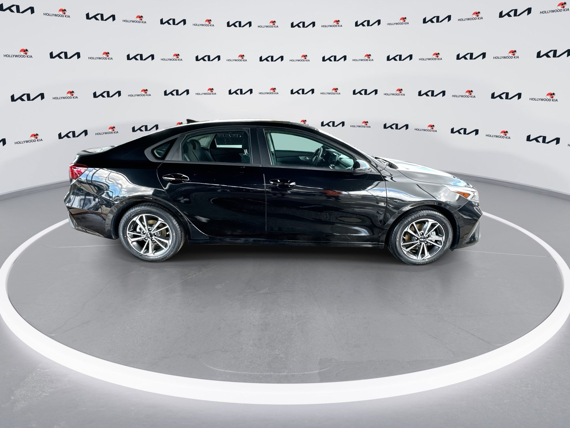Certified 2023 Kia Forte LXS image 9