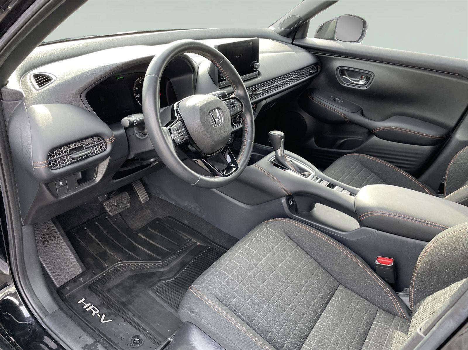 Used 2023 Honda HR-V Sport image 12
