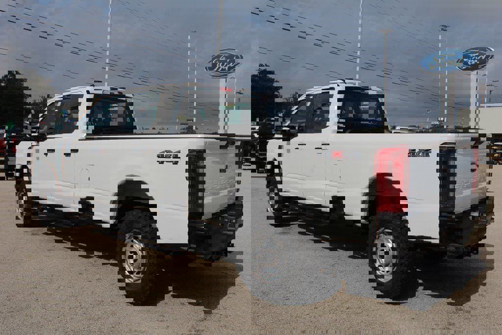 New 2026 Ford F250 XL w/ XL Off-Road Package image 9