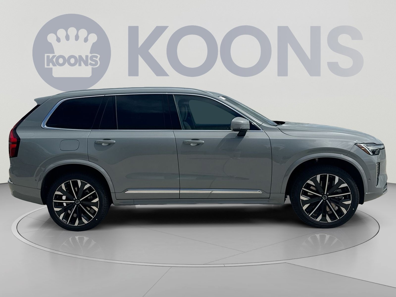 New 2026 Volvo XC90 T8 Plus w/ Protection Package Premier AWD/4WD image 8