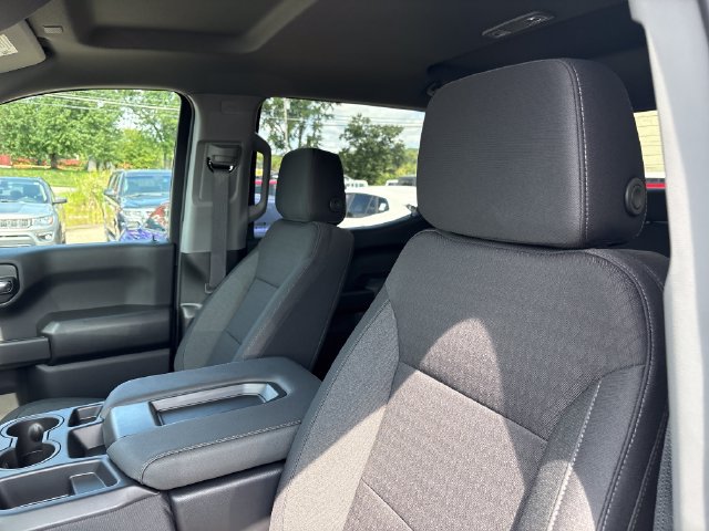 New 2026 Chevrolet Silverado 1500 Custom w/ Turbomax Blackout Package AWD/4WD image 10