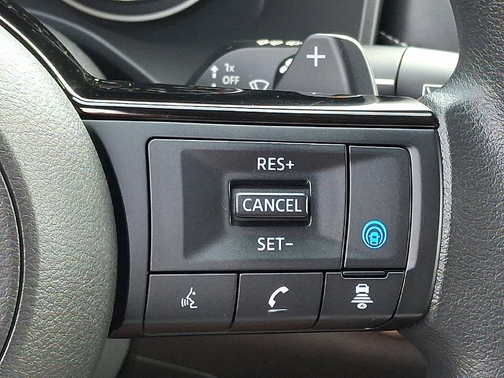 Used 2023 Nissan Rogue SV AWD/4WD image 22