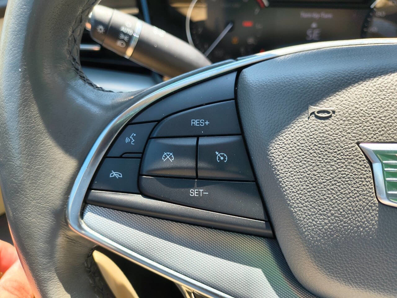 Used 2020 Cadillac XT5 Premium Luxury AWD/4WD image 17