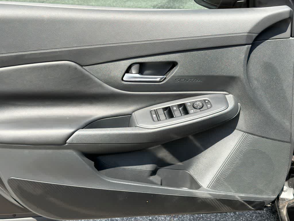 Used 2026 Nissan Sentra SV w/ SV Convenience Package FWD image 11