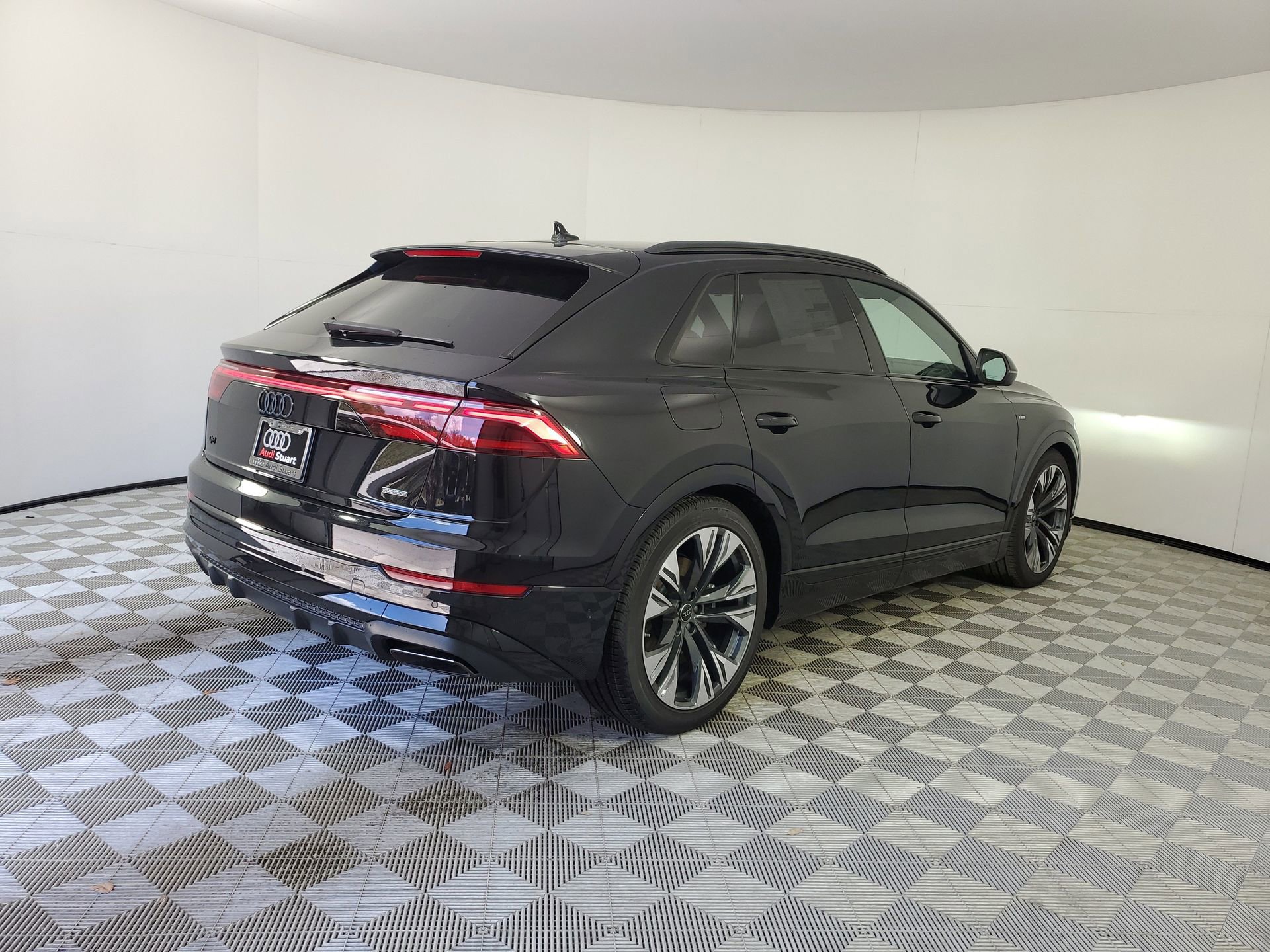 New 2026 Audi Q8 Premium Plus image 10