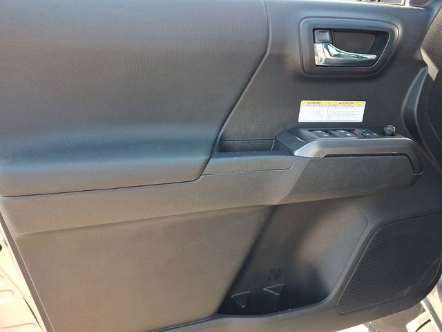 Used 2020 Toyota Tacoma TRD Off-Road AWD/4WD image 12