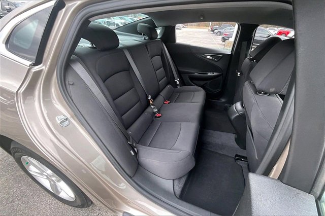 Used 2023 Chevrolet Malibu LS image 25