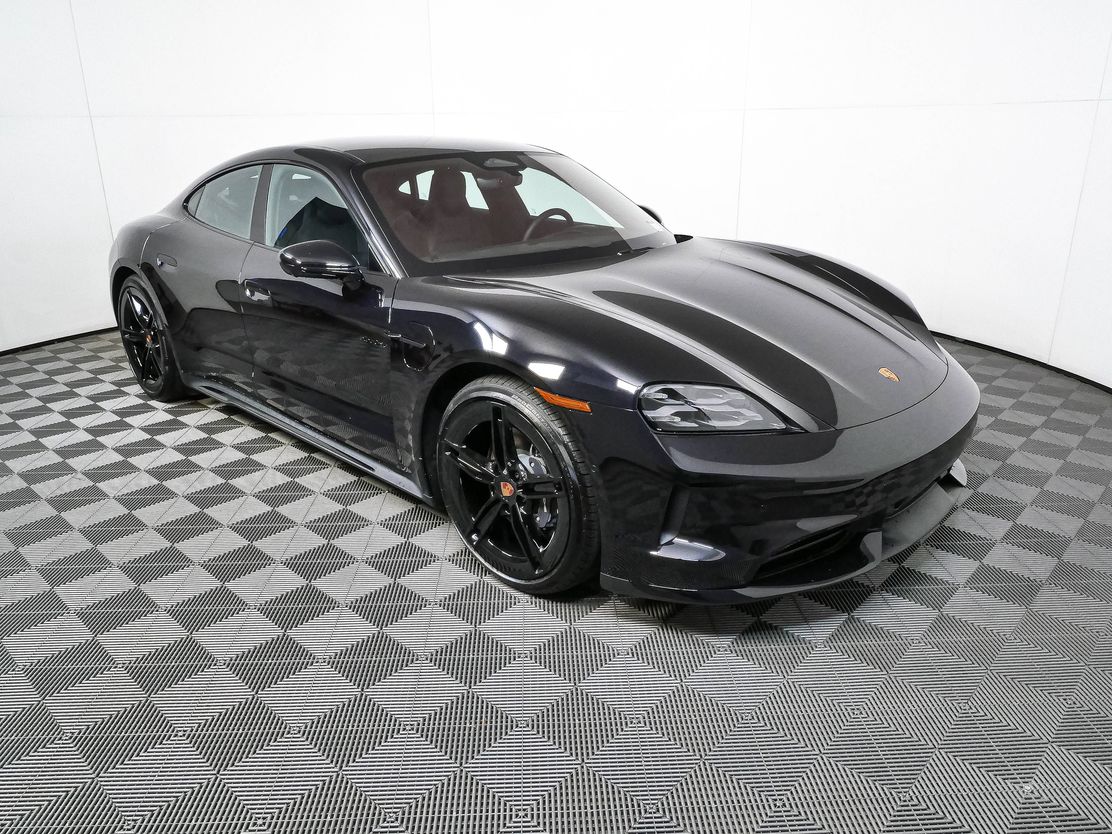 New 2026 Porsche Taycan RWD image 27