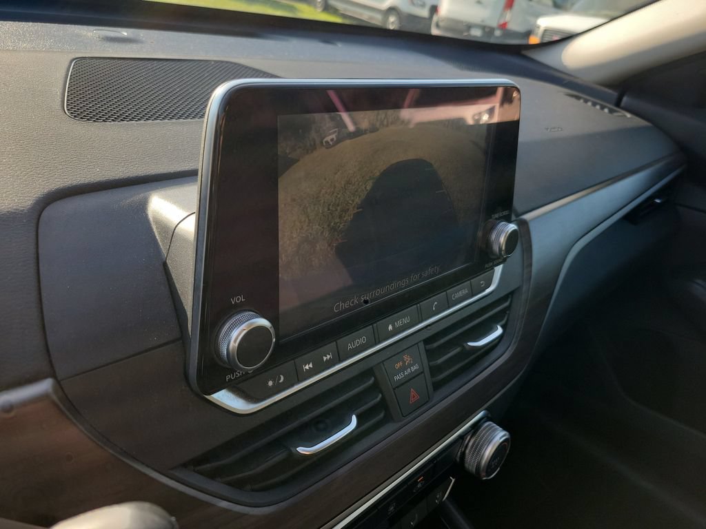 Used 2024 Nissan Altima 2.5 SV FWD image 30