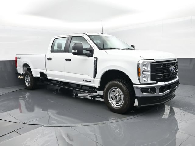 Used 2025 Ford F350 XL AWD/4WD image 3