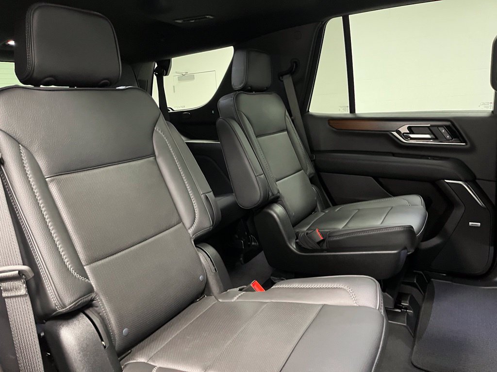 Used 2026 GMC Yukon Denali w/ Sun & Power Step Package AWD/4WD image 54