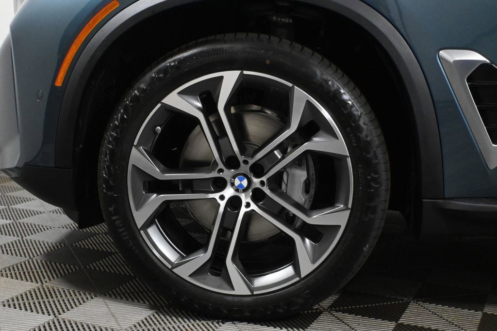 Used 2026 BMW X5 xDrive40i image 12