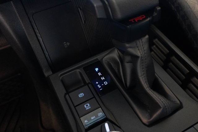 Used 2025 Toyota 4Runner TRD Off-Road Premium AWD/4WD image 37