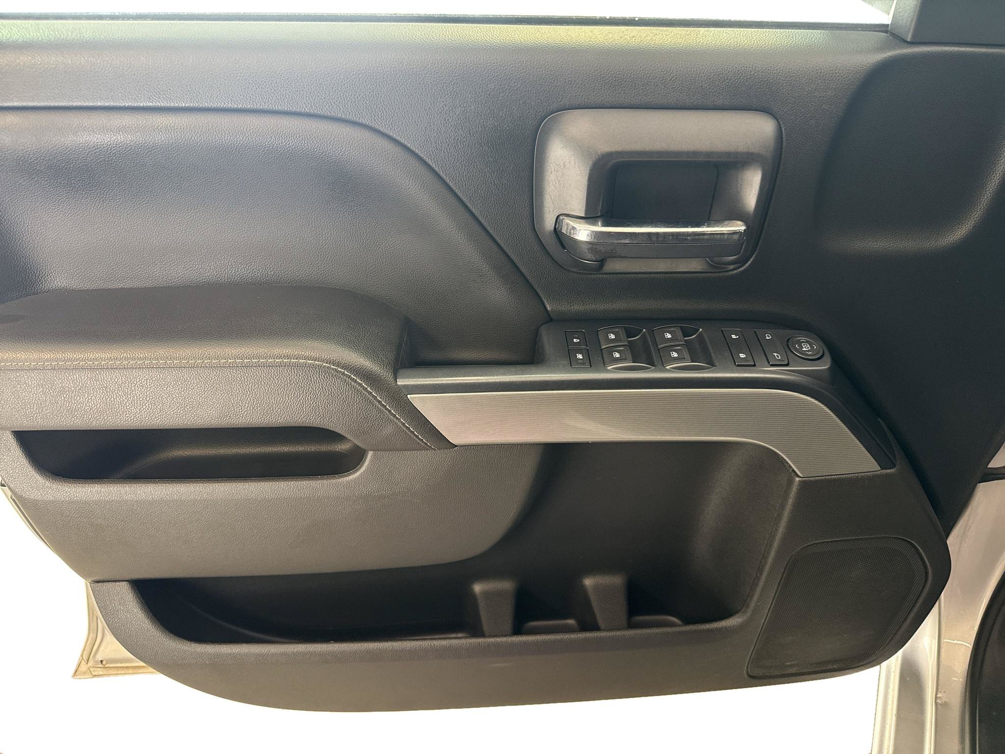Used 2017 Chevrolet Silverado 1500 LT w/ All Star Edition AWD/4WD image 15