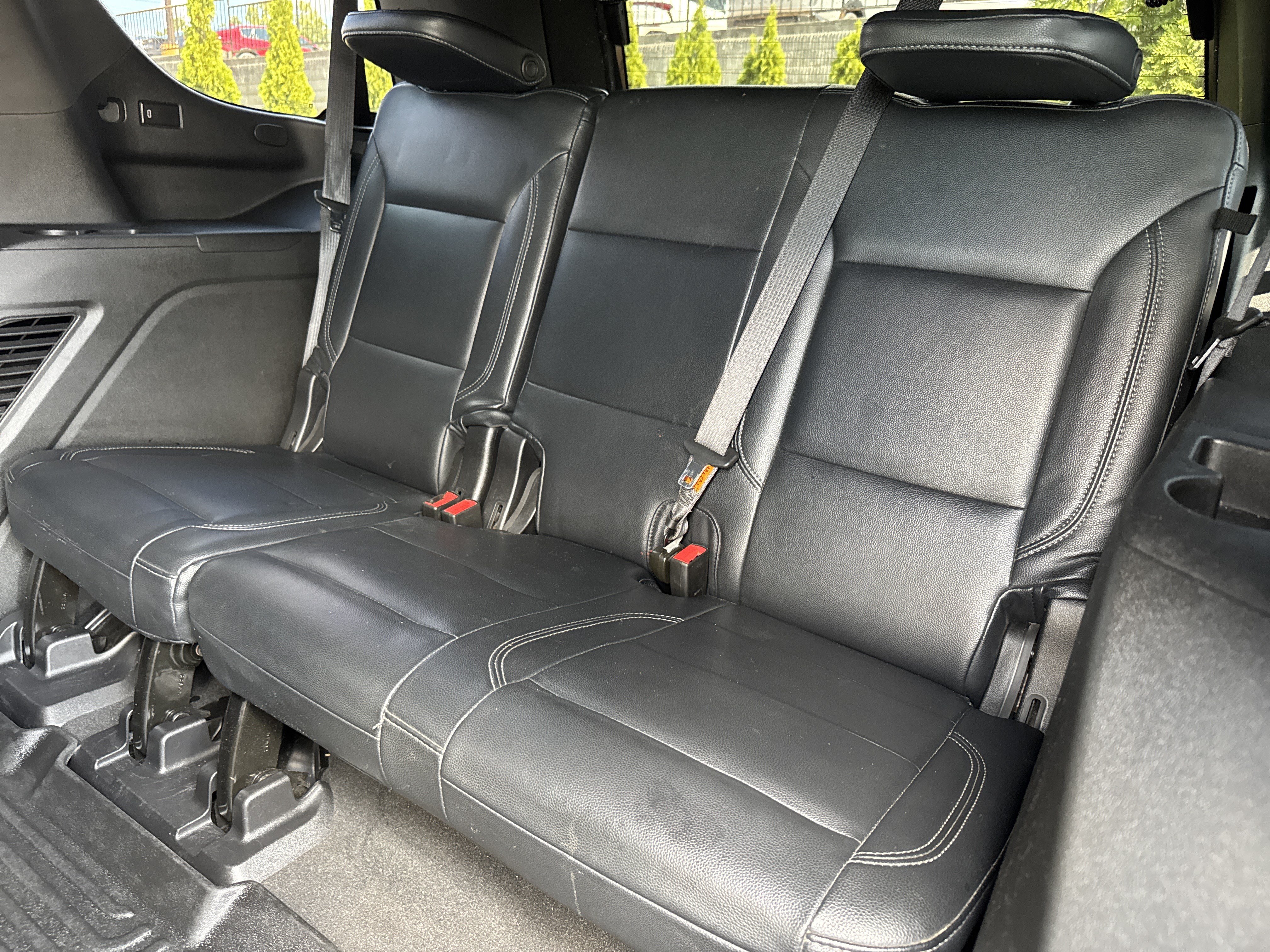 Used 2022 GMC Yukon SLE w/ Gmc Pro Safety Plus Package AWD/4WD image 31