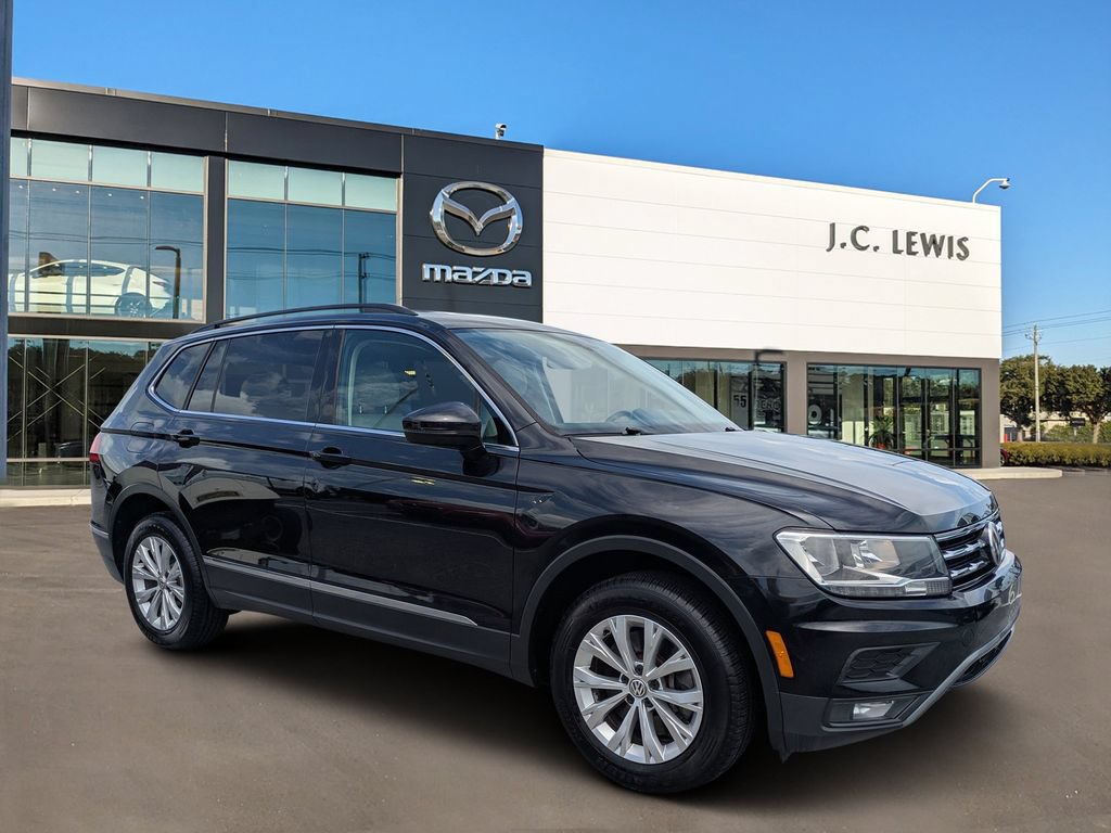 Used 2018 Volkswagen Tiguan SE FWD image 1