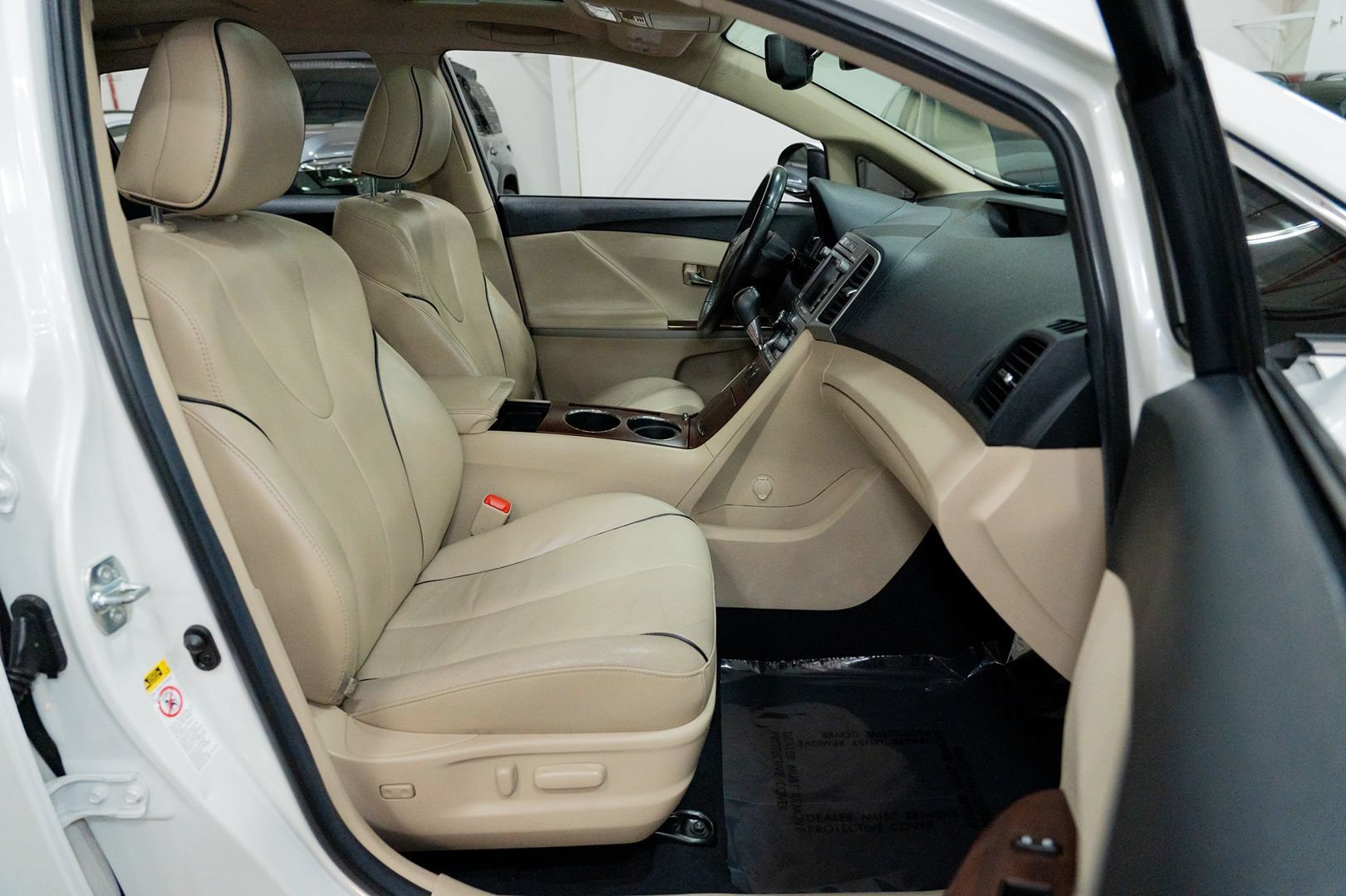 Used 2011 Toyota Venza AWD w/ Premium Pkg #2 image 29