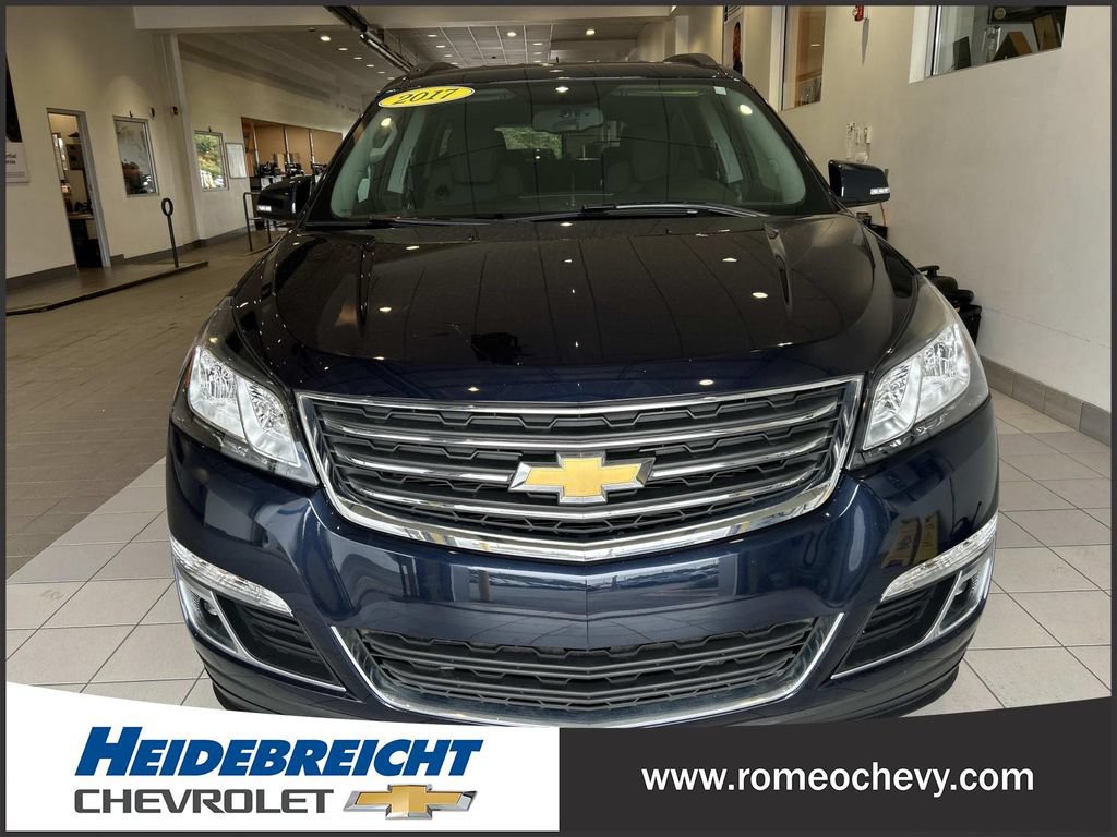 Used 2017 Chevrolet Traverse LT w/ Style and Technology Package FWD image 40