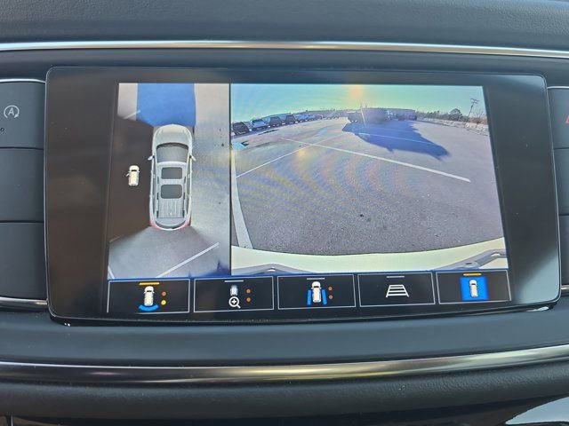 Used 2023 Buick Enclave Avenir image 24