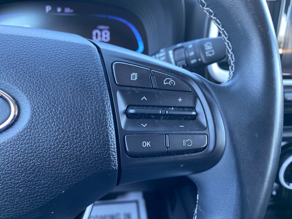 Certified 2024 Hyundai Venue Limited FWD image 21
