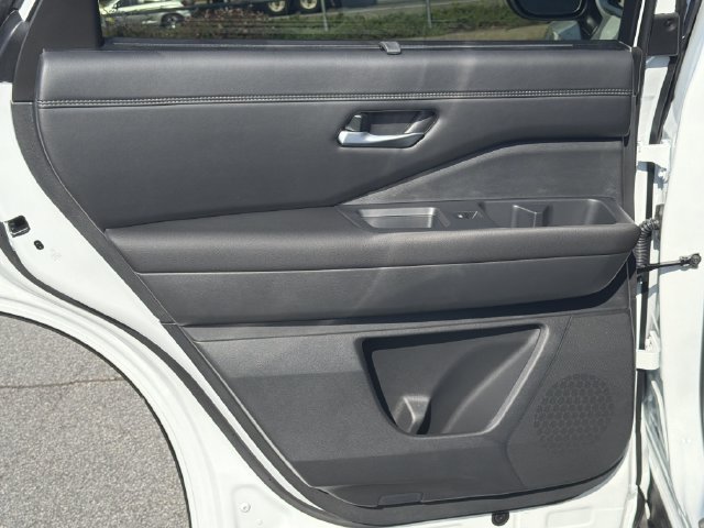 New 2026 Nissan Pathfinder Platinum AWD/4WD image 25