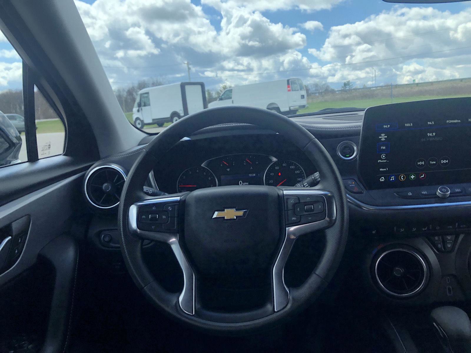 Used 2025 Chevrolet Blazer LT AWD/4WD image 16