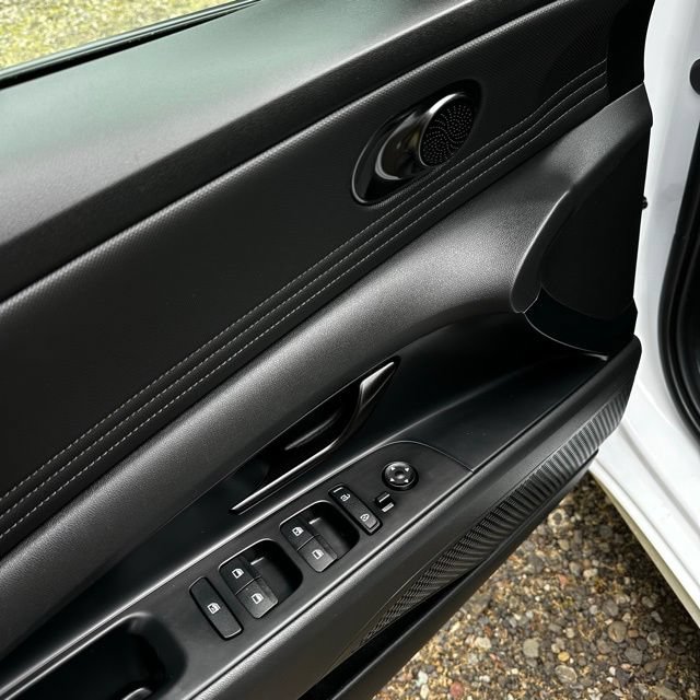 Certified 2025 Hyundai Elantra Sport FWD image 10