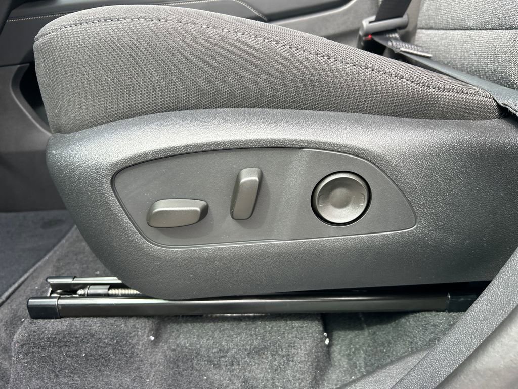 New 2026 GMC Acadia Elevation image 19