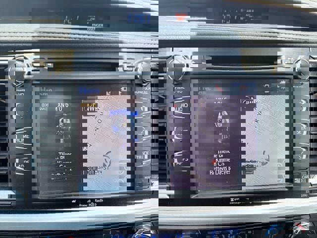 Used 2019 Toyota Highlander XLE AWD/4WD image 19