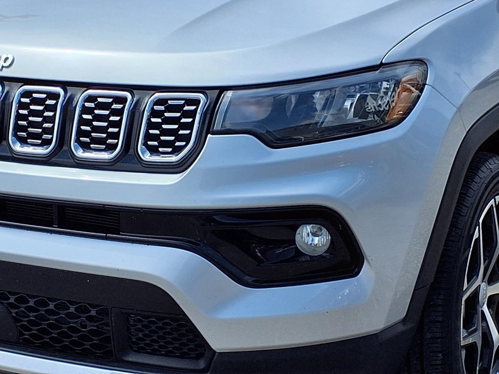 Certified 2024 Jeep Compass Limited AWD/4WD image 25