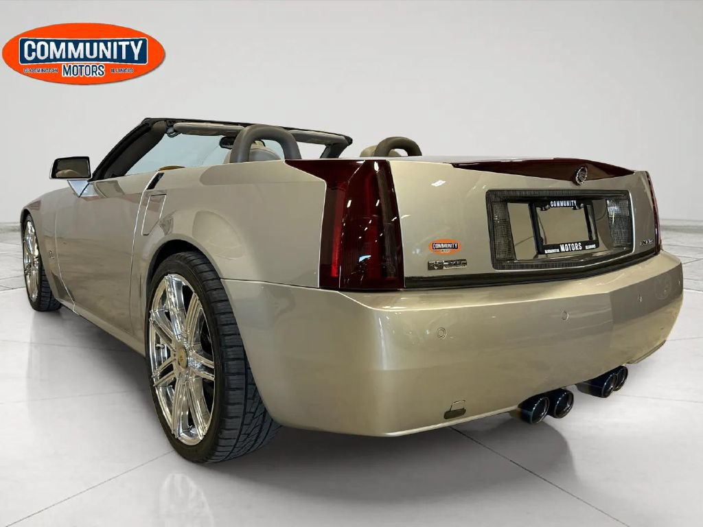 Used 2004 Cadillac XLR RWD image 39