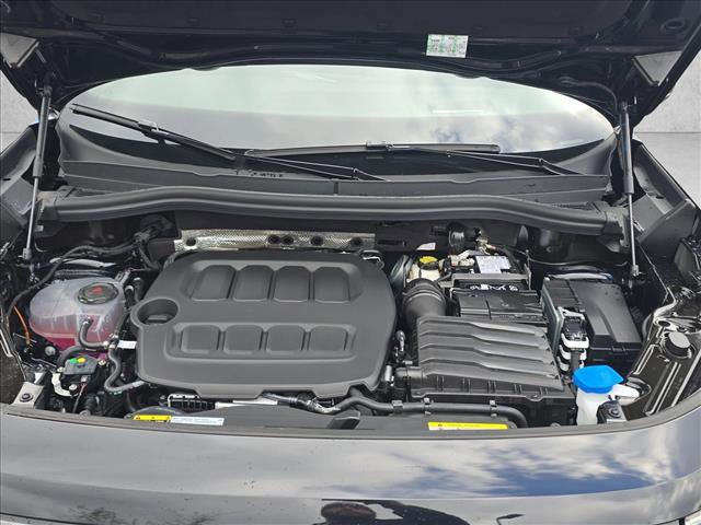 New 2026 Volkswagen Tiguan SE R-Line image 17