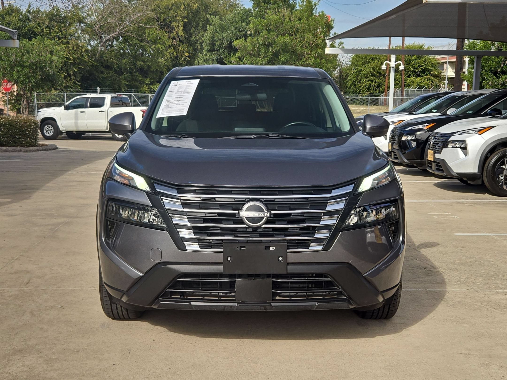 Certified 2025 Nissan Rogue SV FWD image 8